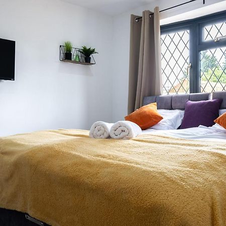 7 Guests - 4 Bedroom - Free Wi-Fi - 凯特林 外观 照片